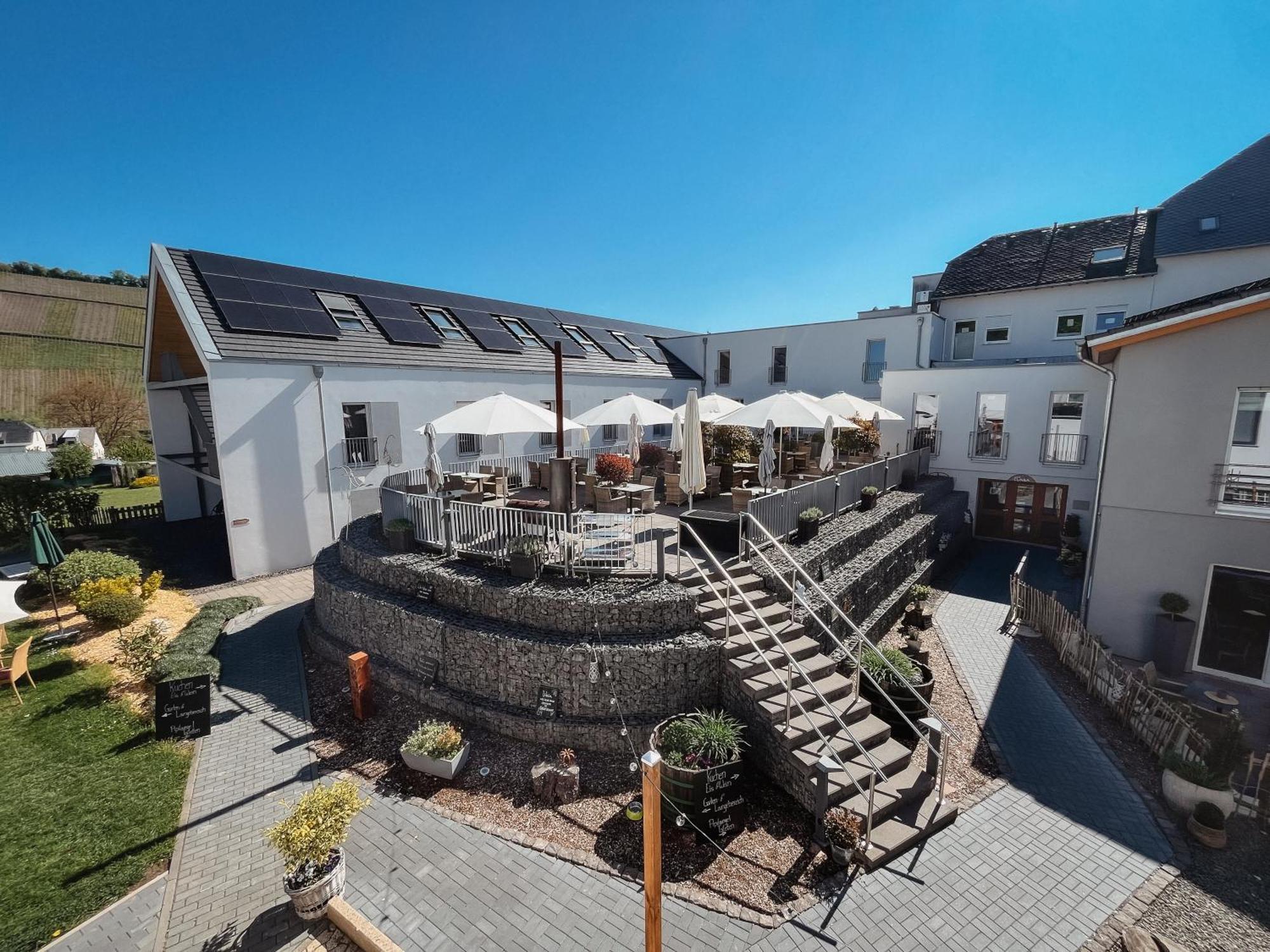 Hotel Restaurant Zur Marienburg Pünderich Exterior foto